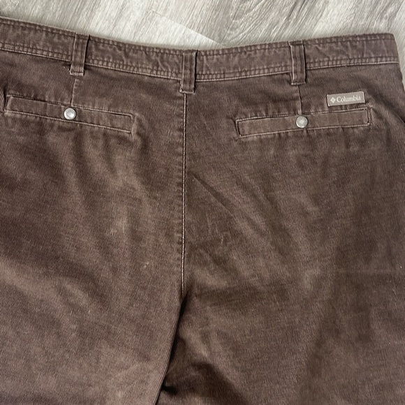 Columbia Brown Flat Front Corduroy Chino Style Shorts Big & Tall - Picture 7 of 7